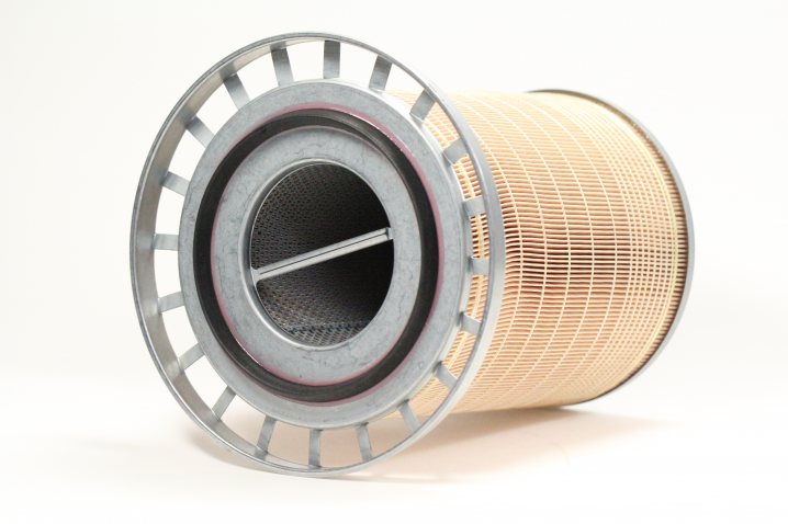 C 23 589/1 air filter element