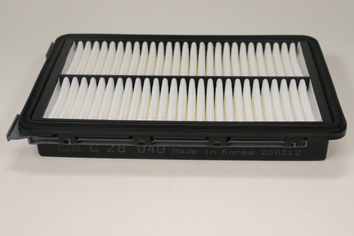 C 28 040 air filter element