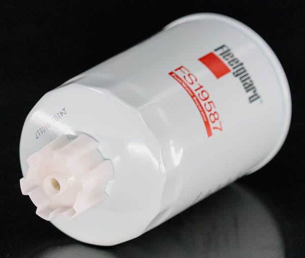 FS19587 fuel filter element