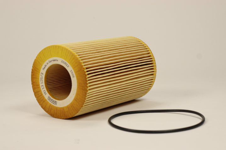 HU 13 125/3 x oil filter element (metal-free)