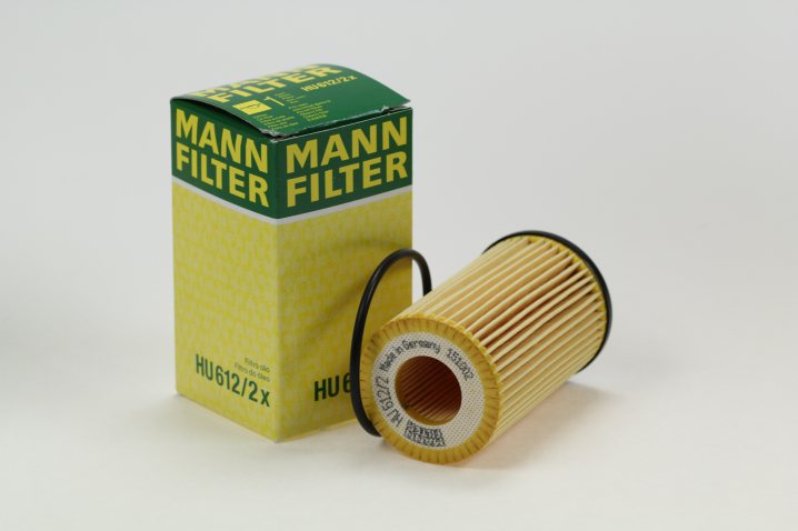 HU 612/2 x oil filter element (metal-free)