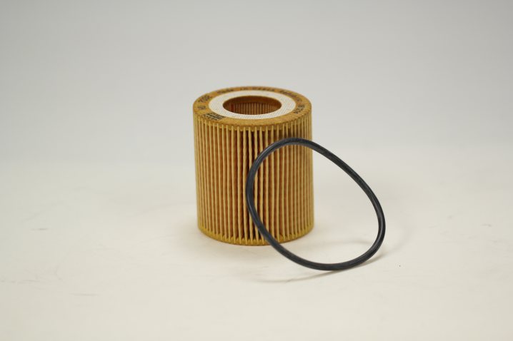 HU 7002 z oil filter element (metal-free)