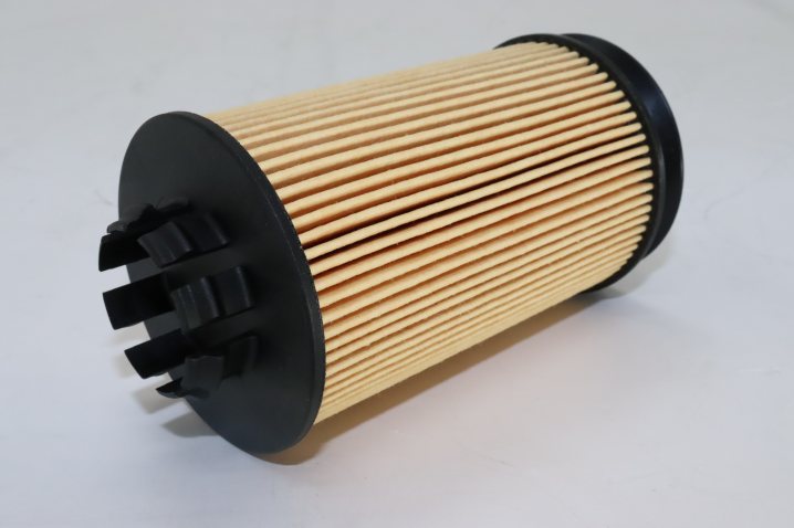 HU 7022 z KIT oil filter element (metal-free)