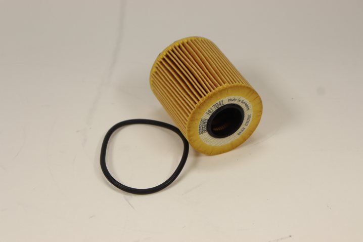 HU 7041 z oil filter element (metal-free)