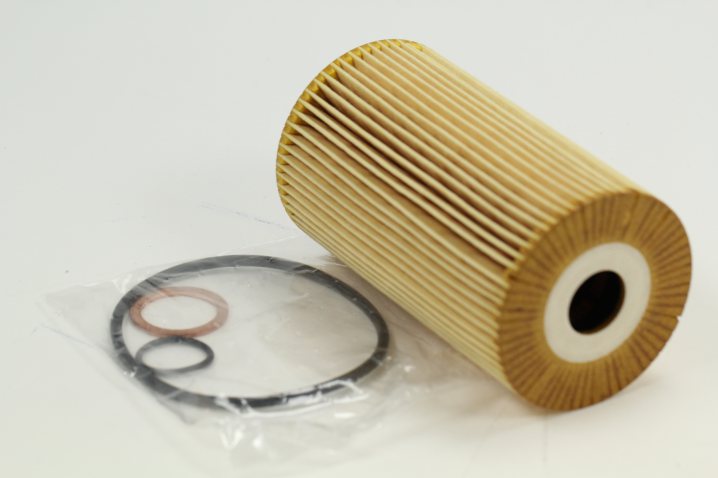 HU 932/4 n liquid filter