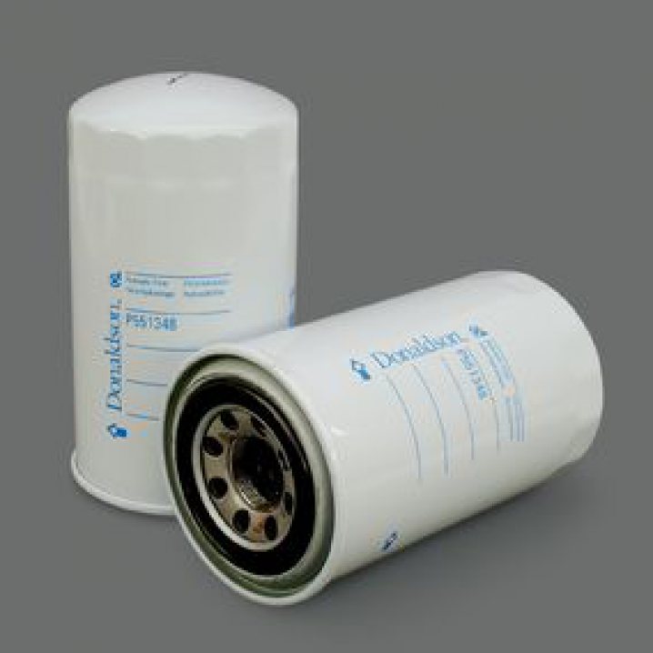 P551348 oil filter (spin-on)