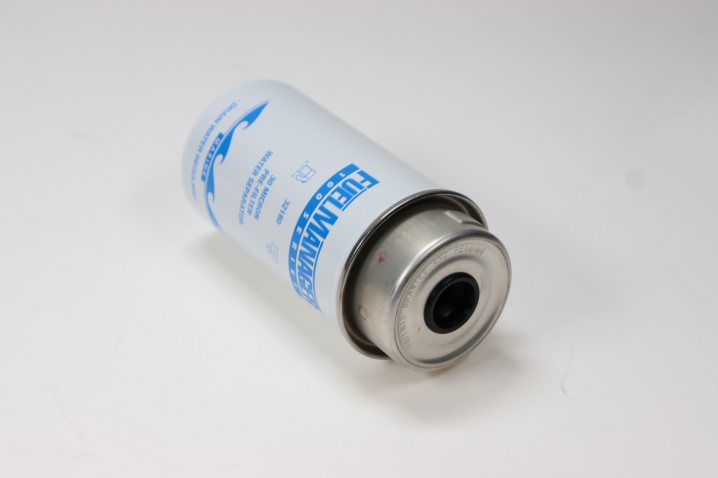 SN 70135 fuel filter spin-on