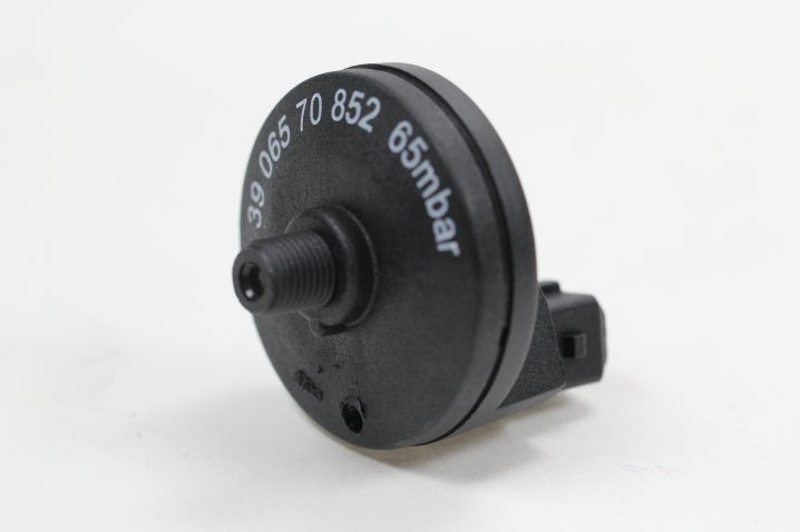 39 065 70 852 Maintenance switch, NO contact, 65 mbar