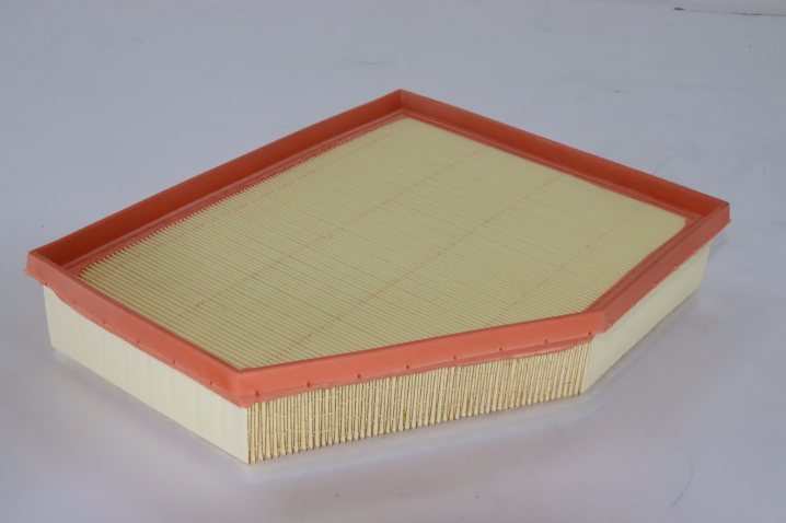 C 28 038 air filter element