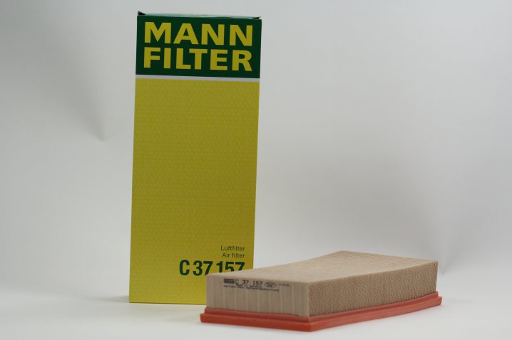 C 37 157 air filter element