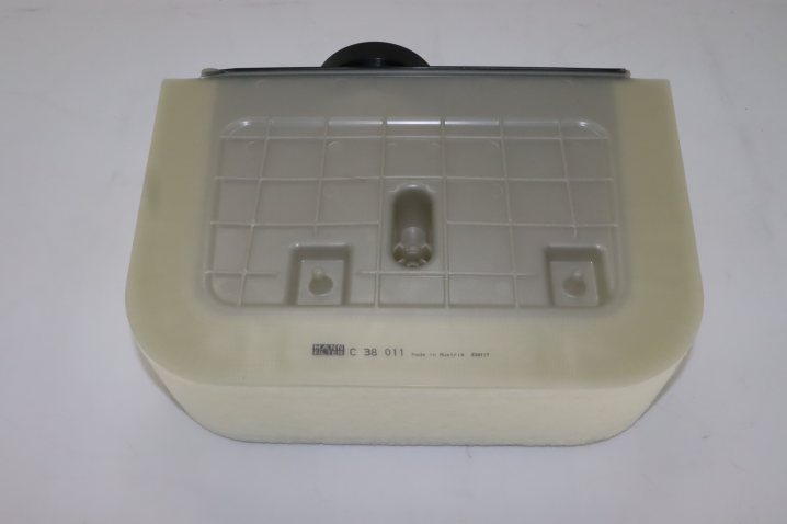 C 38 011 air filter element