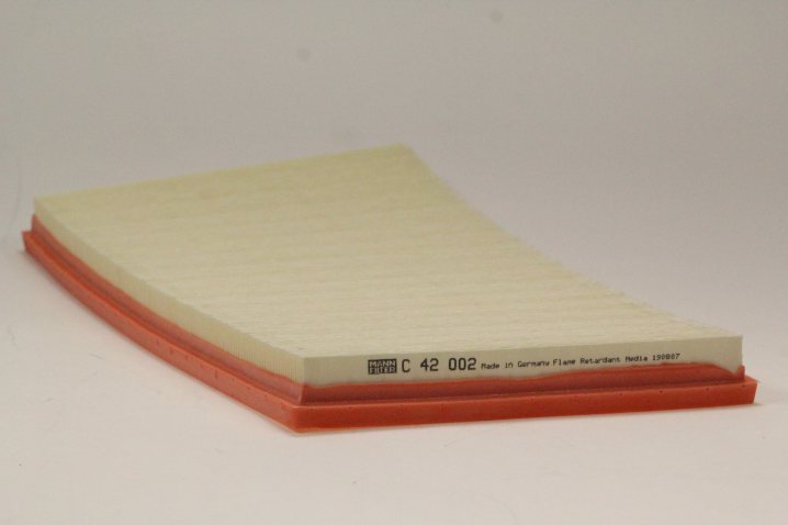 C 42 002 air filter element