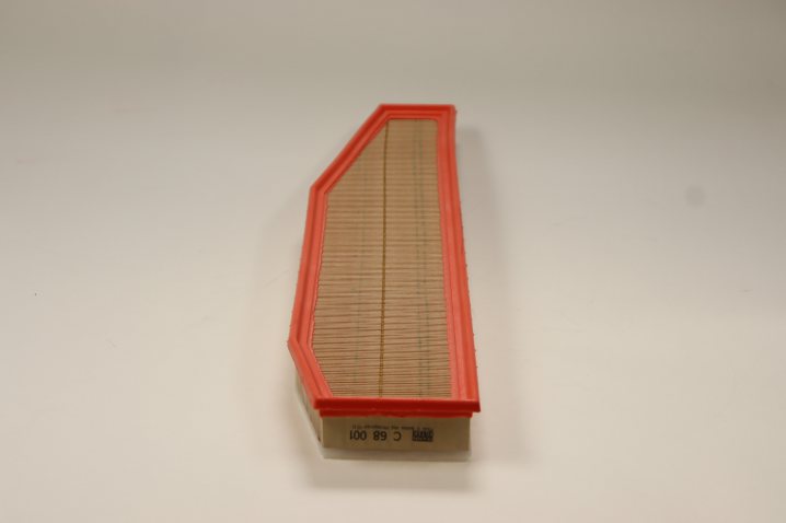 C 68 001 air filter element