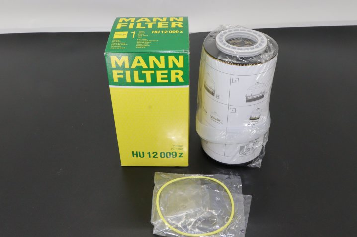 HU 12 009 z oil filter element (metal-free)