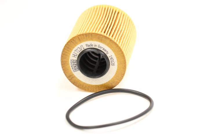 HU 713/1 x oil filter element (metal-free)