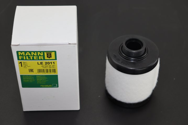 LE 2011 air/oil separator element