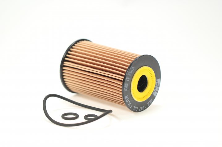 MLE1547 oil filter element (metal-free)