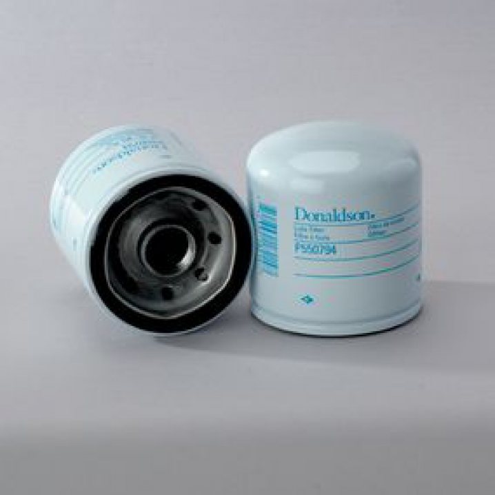 P550794 oil filter (spin-on)