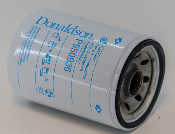 P550936 fuel filter (spin-on)