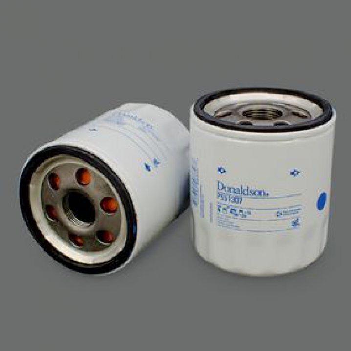 P551307 oil filter (spin-on)