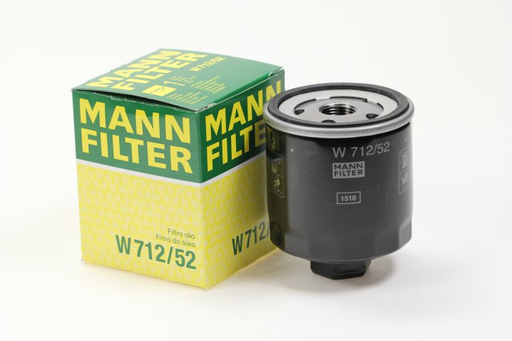 W 712/52 oil filter (spin-on)