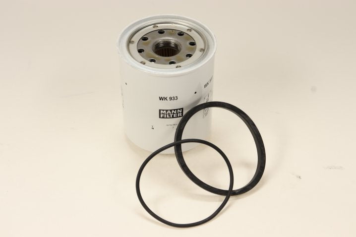 WK 933 x fuel filter spin-on